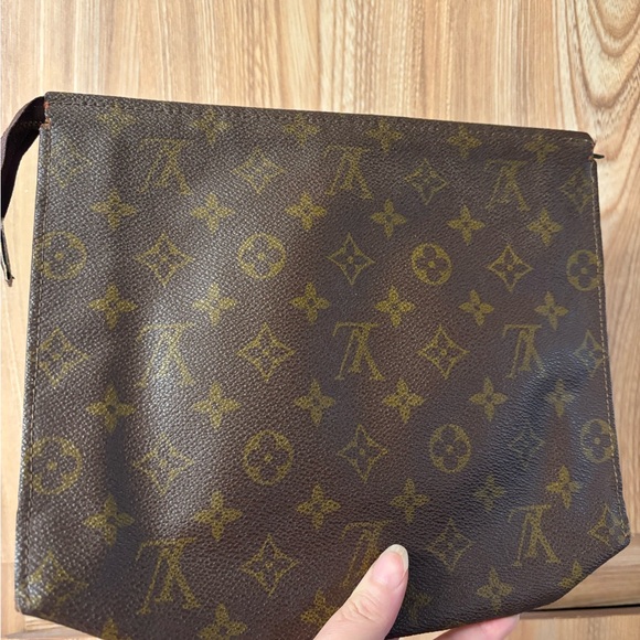 Auth LOUIS VUITTON Poche Toilette 26 Clutch Hand Bag Monogram Large Vintage - Picture 1 of 16